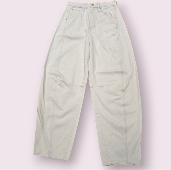 Universal Thread Denim - Curved Barrel‎ Leg High-Rise Relaxed Denim Jeans NWT Size 4